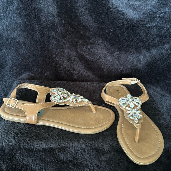 NICOLE shoes - Picture 2 of 4